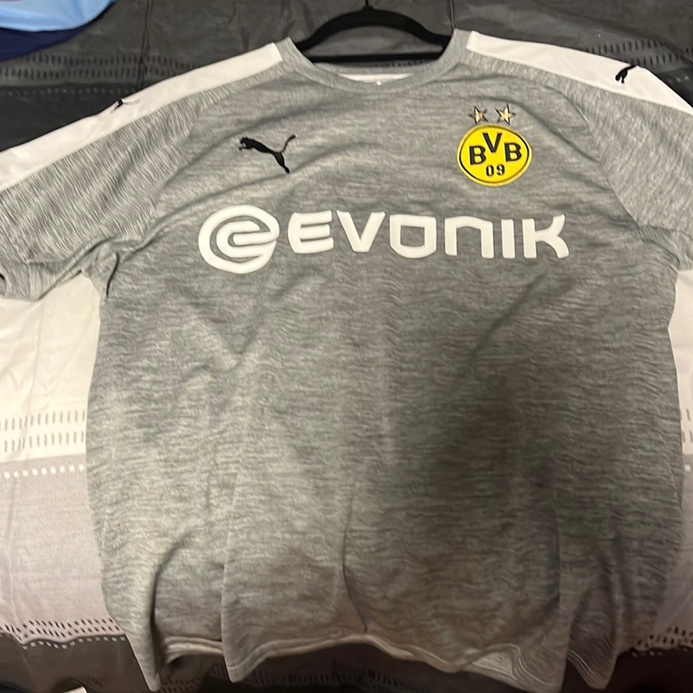 AUTHENTIC Borussia Dortmund Jersey